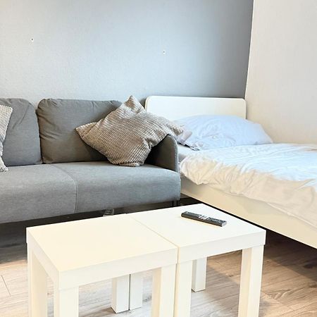 Apartments Im Herzen Von Neumuenster Innenstadt & Hbf Fusslaeufig, Mit Privatparkplatz Extérieur photo