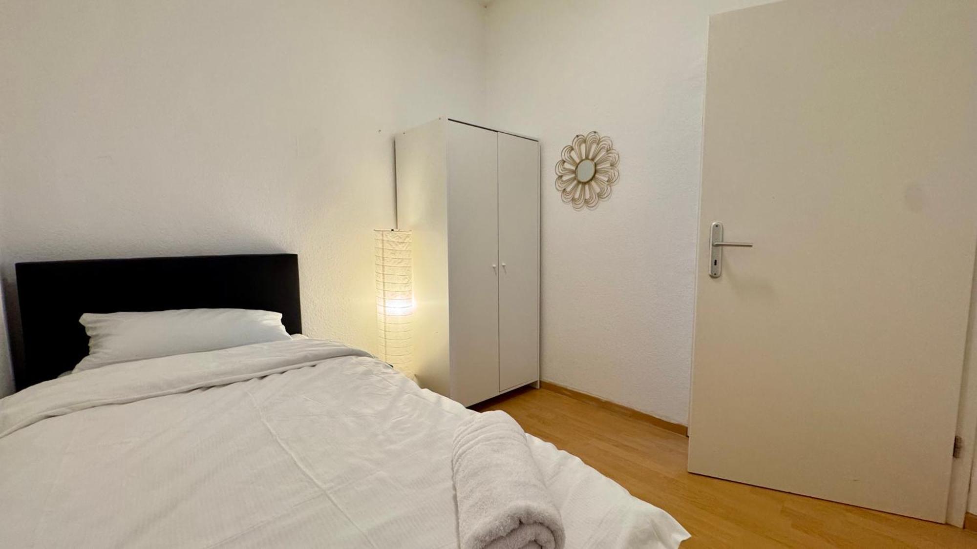 Apartments Im Herzen Von Neumuenster Innenstadt & Hbf Fusslaeufig, Mit Privatparkplatz Extérieur photo
