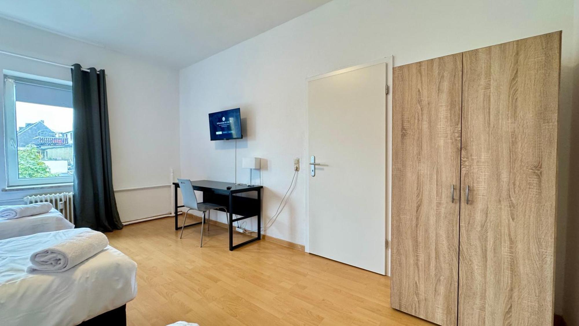 Apartments Im Herzen Von Neumuenster Innenstadt & Hbf Fusslaeufig, Mit Privatparkplatz Extérieur photo