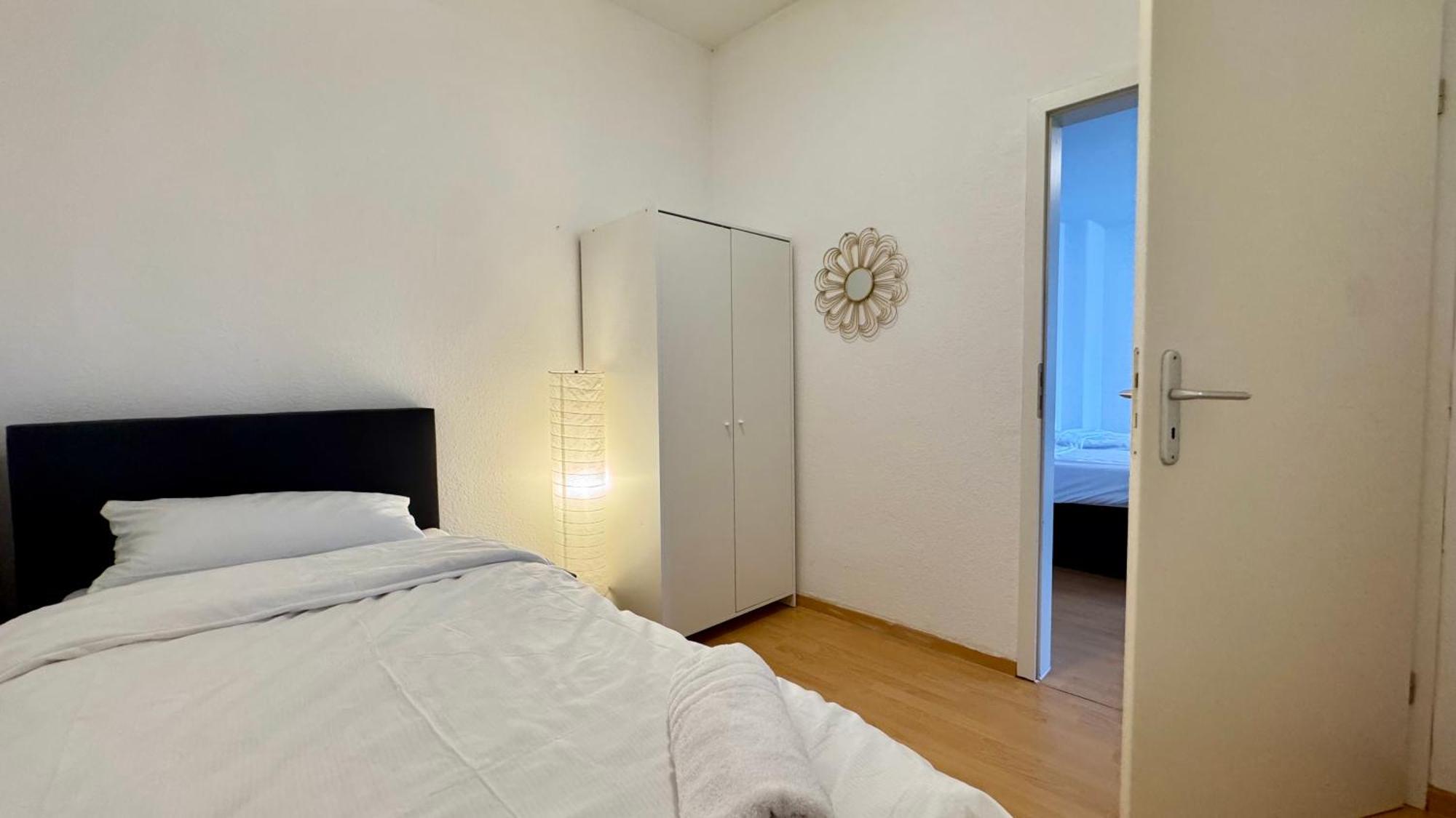Apartments Im Herzen Von Neumuenster Innenstadt & Hbf Fusslaeufig, Mit Privatparkplatz Extérieur photo