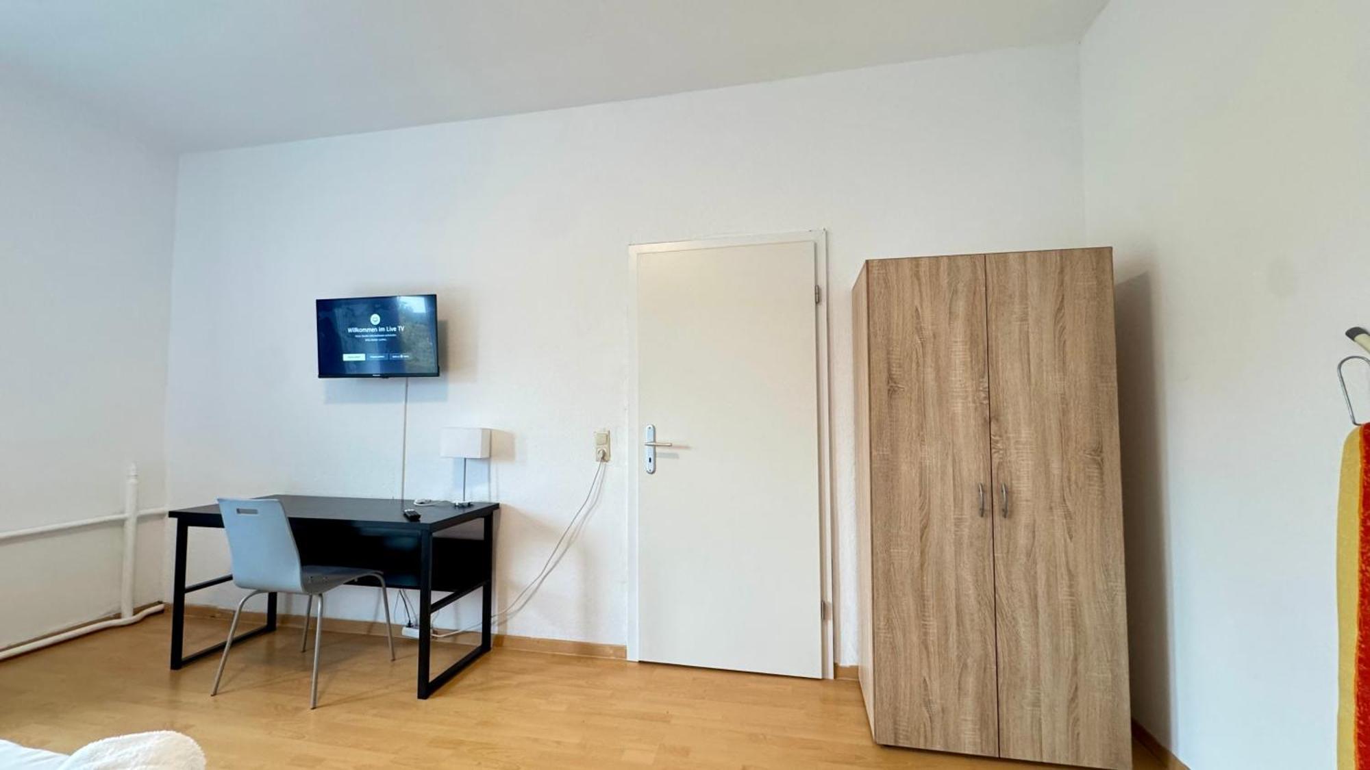 Apartments Im Herzen Von Neumuenster Innenstadt & Hbf Fusslaeufig, Mit Privatparkplatz Extérieur photo