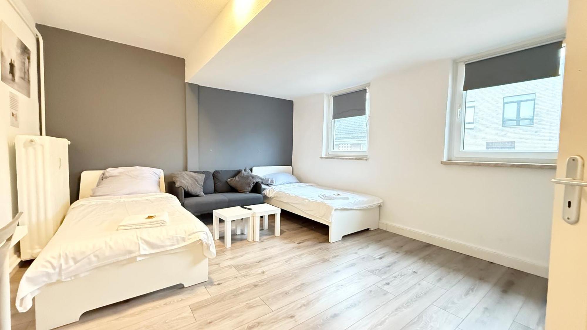 Apartments Im Herzen Von Neumuenster Innenstadt & Hbf Fusslaeufig, Mit Privatparkplatz Extérieur photo