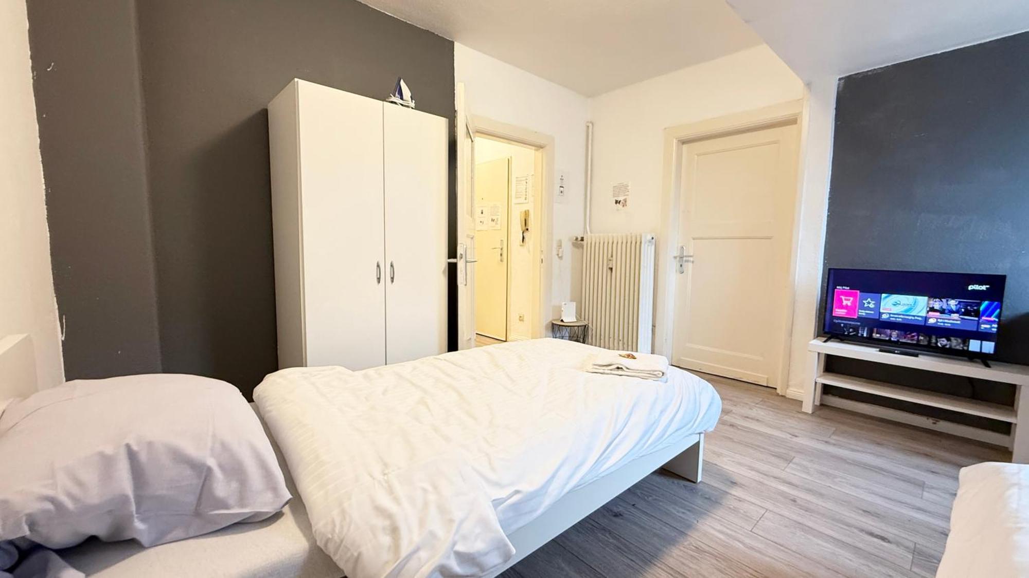 Apartments Im Herzen Von Neumuenster Innenstadt & Hbf Fusslaeufig, Mit Privatparkplatz Extérieur photo