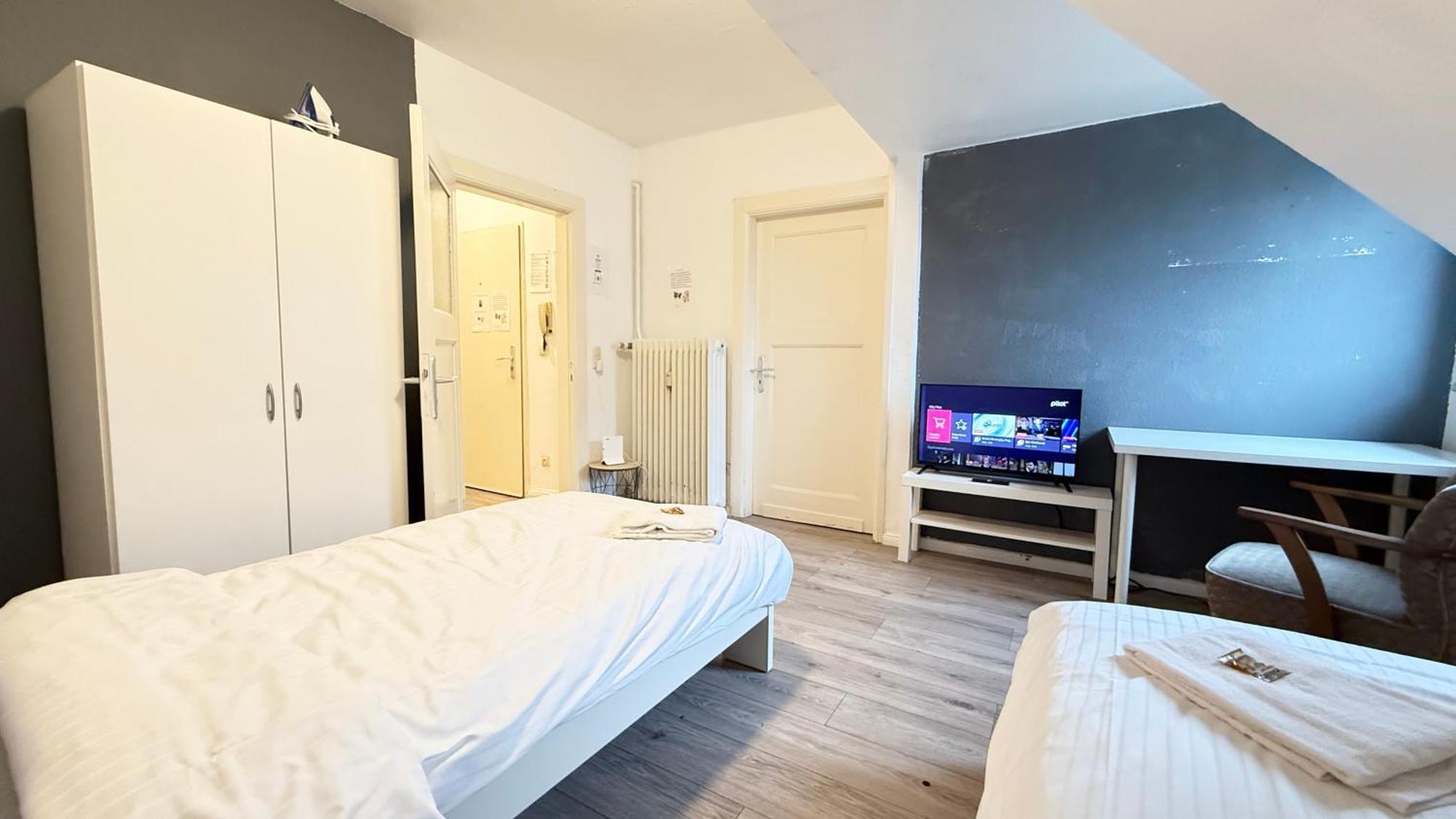 Apartments Im Herzen Von Neumuenster Innenstadt & Hbf Fusslaeufig, Mit Privatparkplatz Extérieur photo