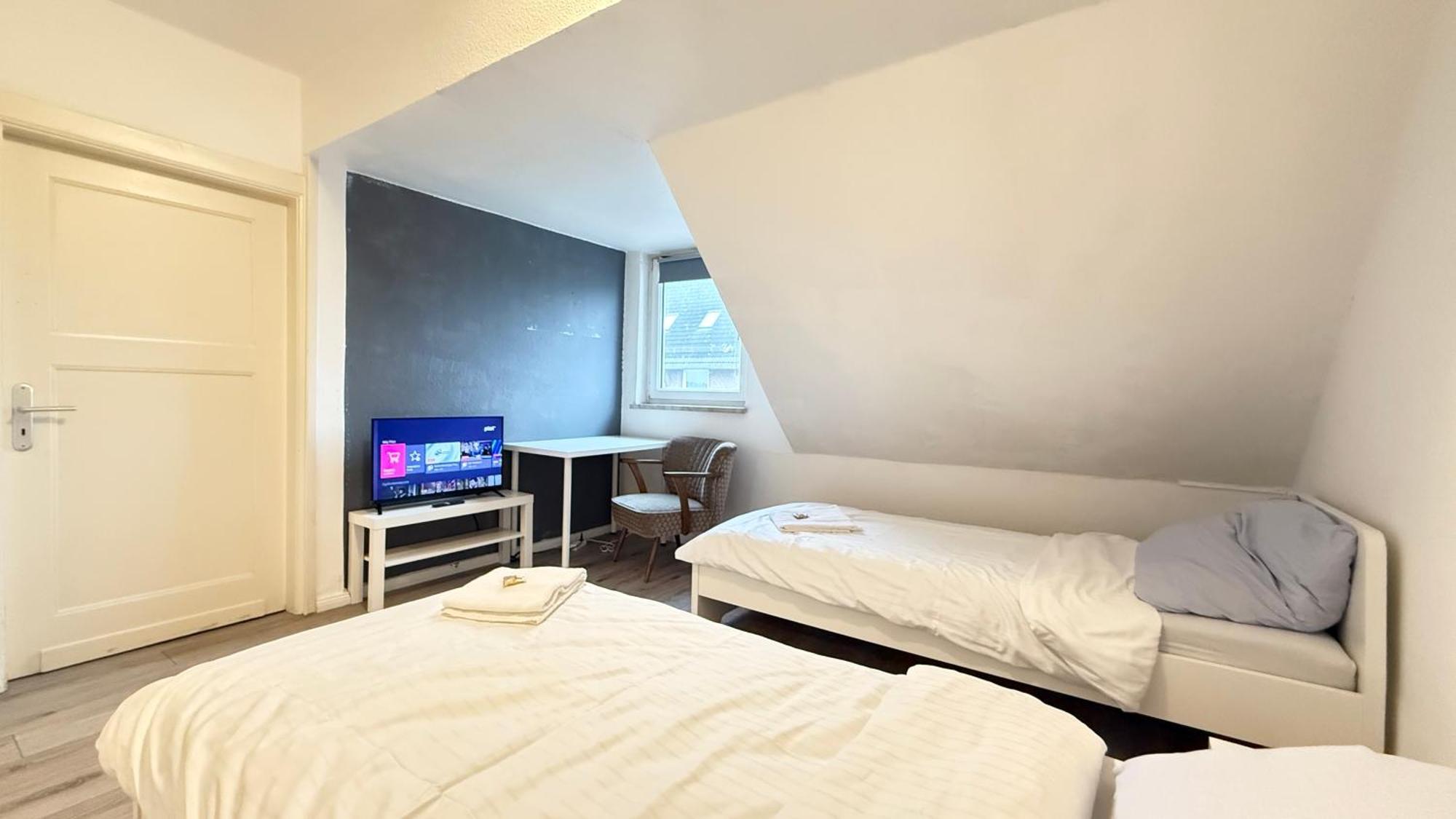 Apartments Im Herzen Von Neumuenster Innenstadt & Hbf Fusslaeufig, Mit Privatparkplatz Extérieur photo