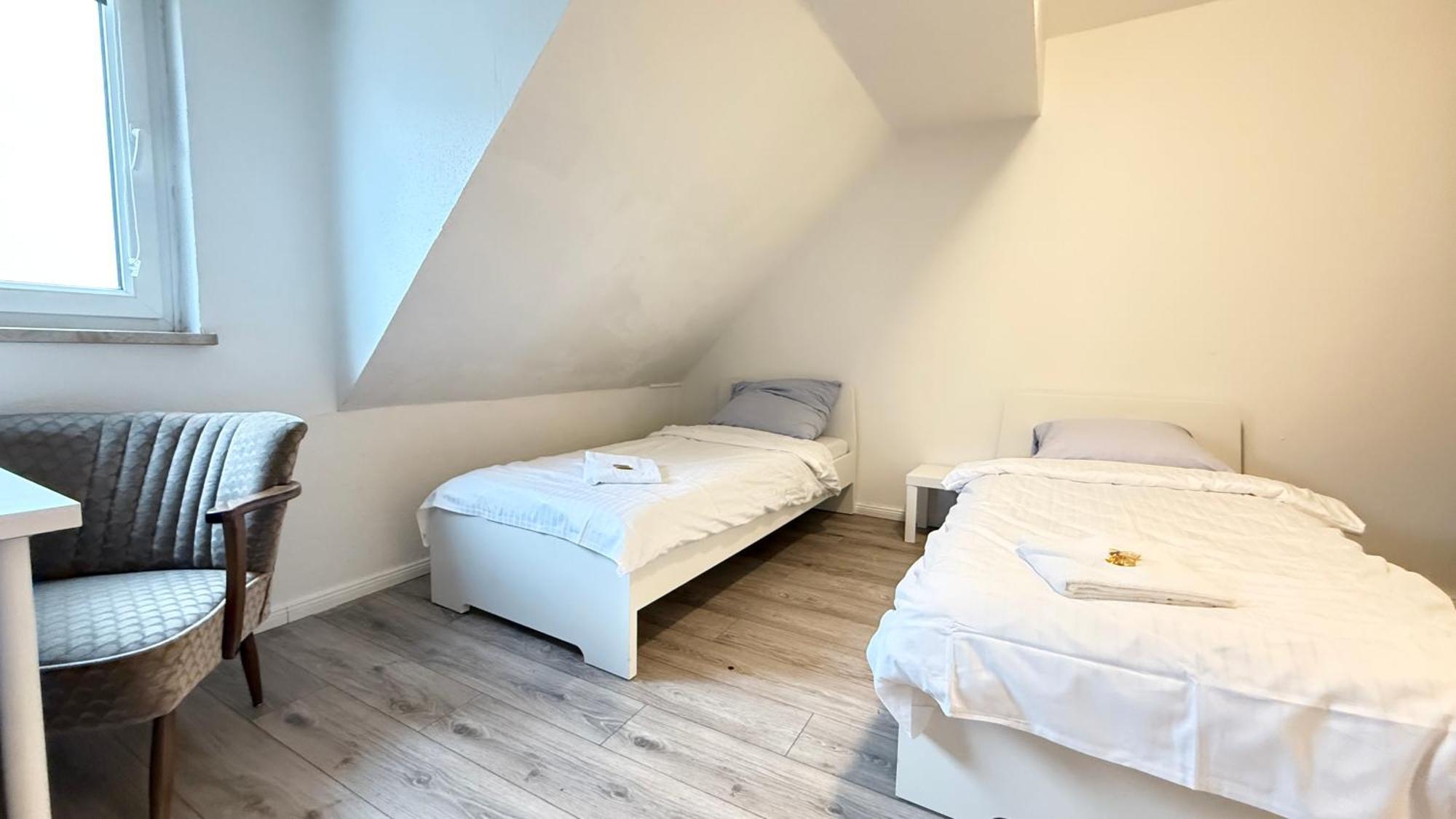 Apartments Im Herzen Von Neumuenster Innenstadt & Hbf Fusslaeufig, Mit Privatparkplatz Extérieur photo