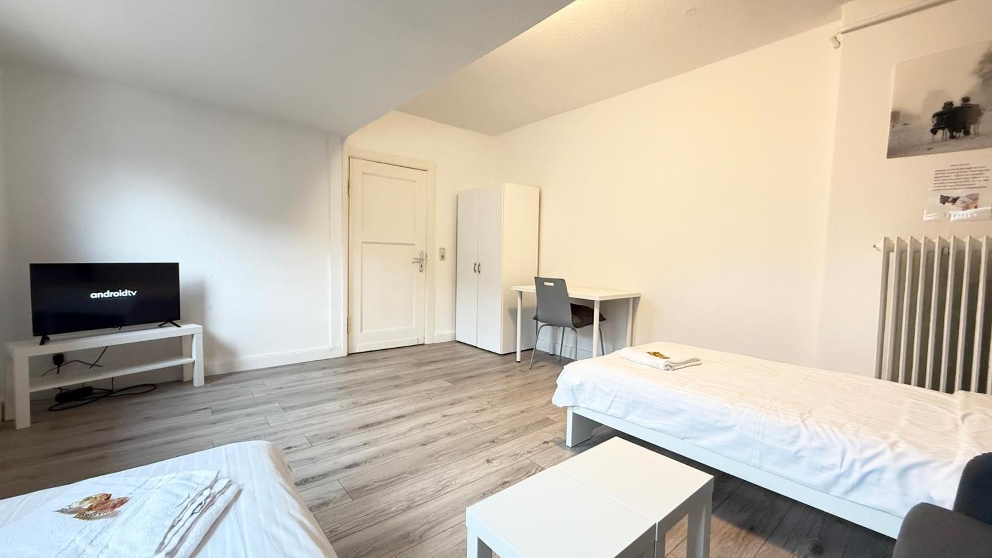 Apartments Im Herzen Von Neumuenster Innenstadt & Hbf Fusslaeufig, Mit Privatparkplatz Extérieur photo