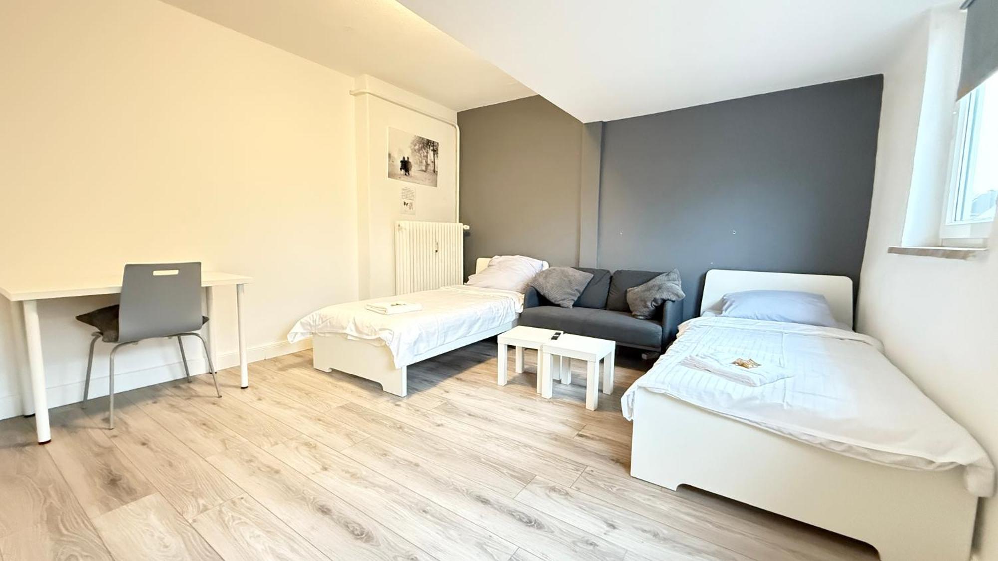 Apartments Im Herzen Von Neumuenster Innenstadt & Hbf Fusslaeufig, Mit Privatparkplatz Extérieur photo