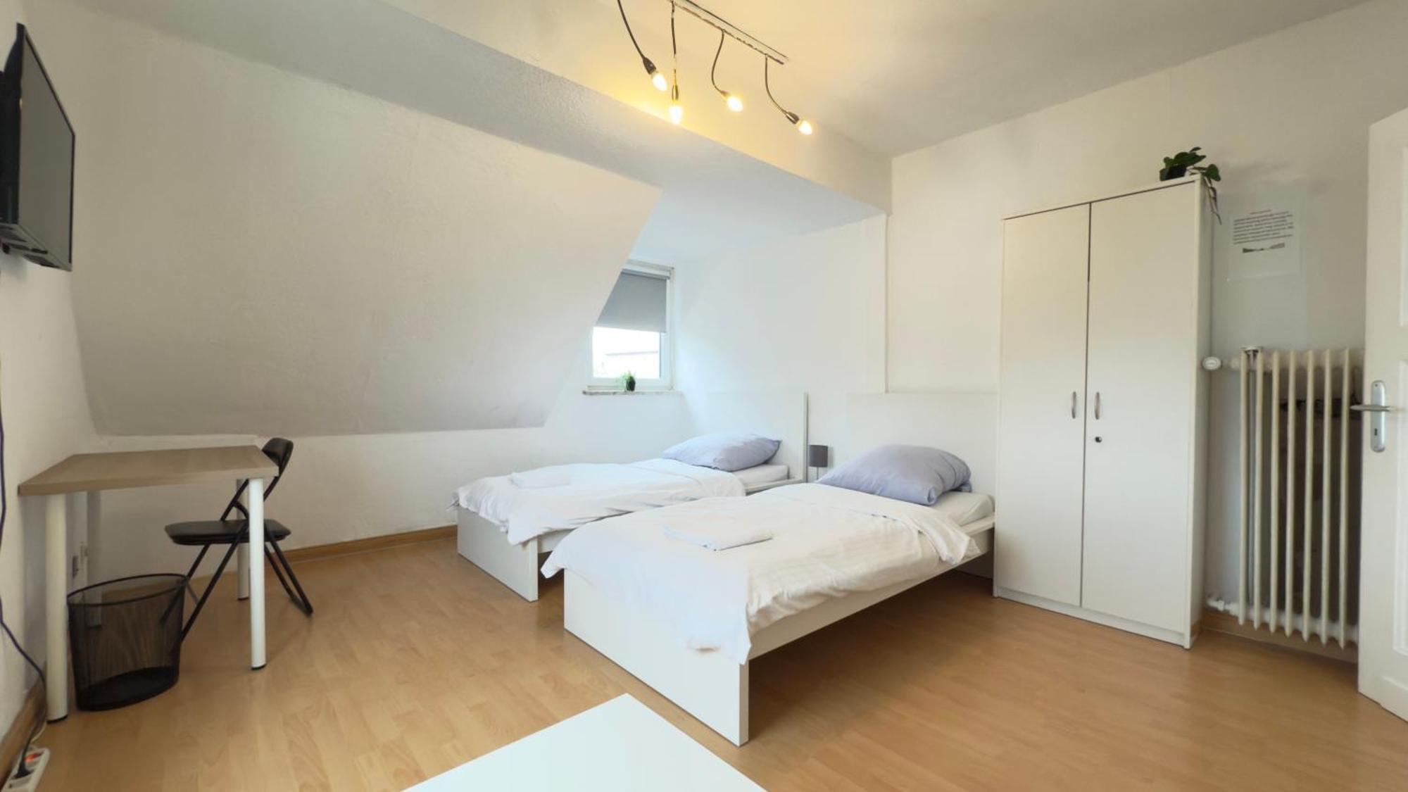 Apartments Im Herzen Von Neumuenster Innenstadt & Hbf Fusslaeufig, Mit Privatparkplatz Extérieur photo